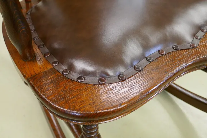 Beautiful leather imported from Austria.