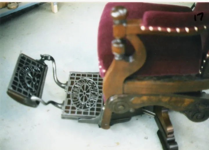 1895 Melchior Barber's Chair, photo 1 of 4