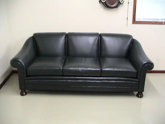 1930s Legislature Lounge Replica, finished