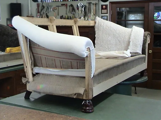 1930s Legislature Lounge Replica, photo 25 of 32