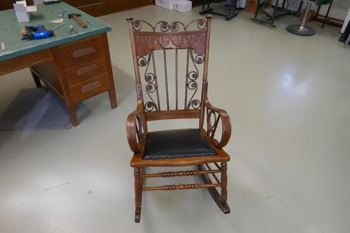 Family Heirloom Rocker, photo 12 of 13
